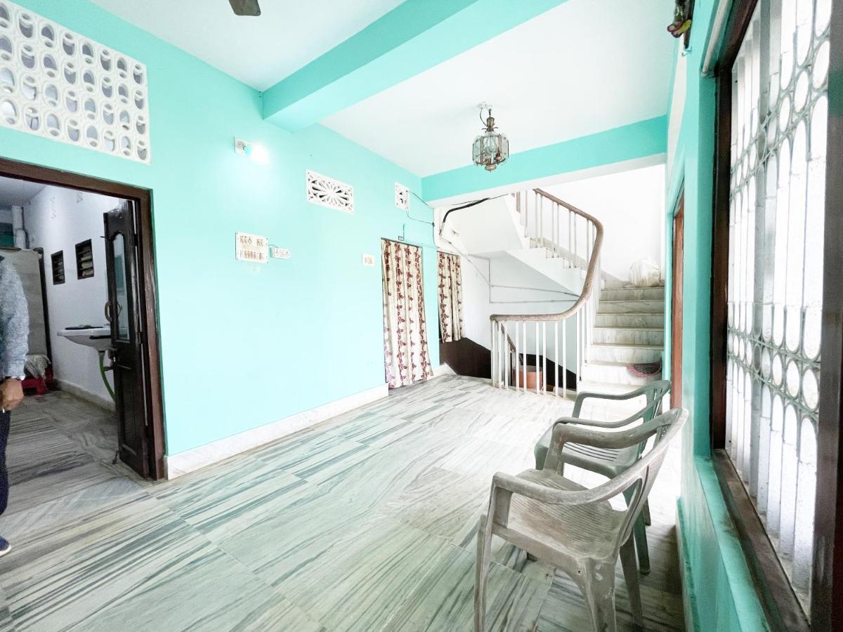 Hotel Radha Krishna Puri Exterior foto